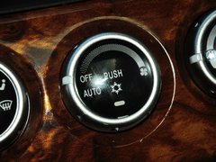 2013款 3.0L 自动 旗舰版 7座