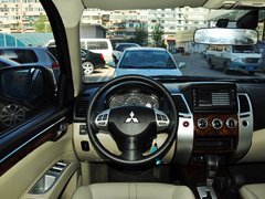 2013款 3.0L 自动 旗舰版 7座