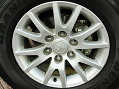 帕杰罗-劲畅 2013款 3.0L 自动 旗舰版 7座
