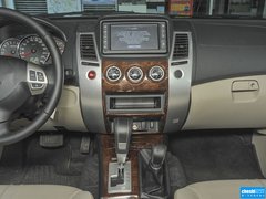 2013款 3.0L 自动 旗舰版 7座
