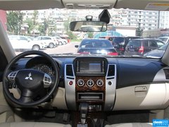 2013款 3.0L 自动 旗舰版 7座
