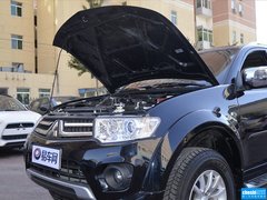 2013款 3.0L 自动 旗舰版 7座