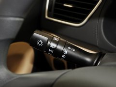 2013款 1.5L 手动 豪华型