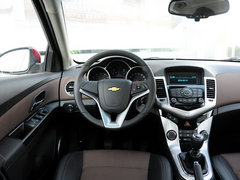 2013款 掀背版 1.6L 手动 豪华型