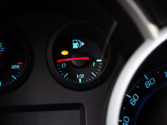 2013款 掀背版 1.6L 手动 豪华型