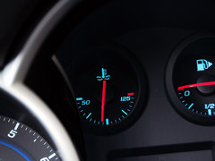 2013款 掀背版 1.6L 手动 豪华型