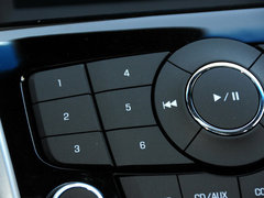 2013款 掀背版 1.6L 手动 豪华型