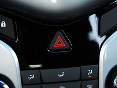 2013款 掀背版 1.6L 手动 豪华型