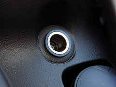 2013款 掀背版 1.6L 手动 豪华型