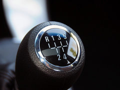 2013款 掀背版 1.6L 手动 豪华型