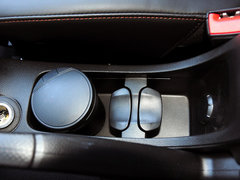 2013款 掀背版 1.6L 手动 豪华型