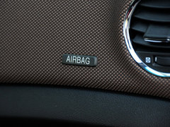 2013款 掀背版 1.6L 手动 豪华型