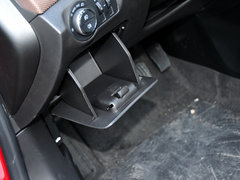 2013款 掀背版 1.6L 手动 豪华型