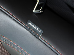 2013款 掀背版 1.6L 手动 豪华型