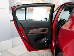 2013款 掀背版 1.6L 手动 豪华型