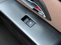 2013款 掀背版 1.6L 手动 豪华型