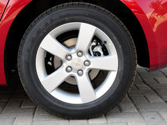 2013款 掀背版 1.6L 手动 豪华型
