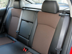 2013款 掀背版 1.6L 手动 豪华型