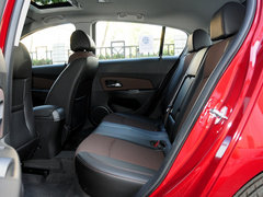 2013款 掀背版 1.6L 手动 豪华型