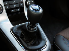 2013款 掀背版 1.6L 手动 豪华型