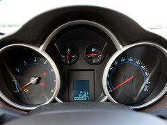 2013款 掀背版 1.6L 手动 豪华型