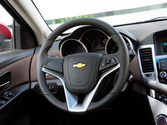 2013款 掀背版 1.6L 手动 豪华型