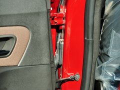 2013款 掀背版 1.6L 手动 豪华型