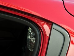 2013款 掀背版 1.6L 手动 豪华型