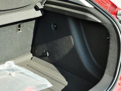 2013款 掀背版 1.6L 手动 豪华型