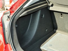 2013款 掀背版 1.6L 手动 豪华型