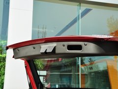 2013款 掀背版 1.6L 手动 豪华型