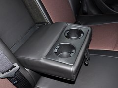 2013款 掀背版 1.6L 手动 豪华型