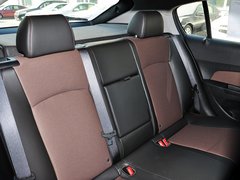 2013款 掀背版 1.6L 手动 豪华型