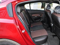 2013款 掀背版 1.6L 手动 豪华型