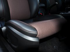 2013款 掀背版 1.6L 手动 豪华型