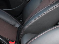 2013款 掀背版 1.6L 手动 豪华型