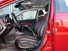 2013款 掀背版 1.6L 手动 豪华型