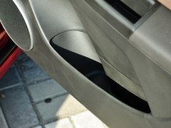 2013款 掀背版 1.6L 手动 豪华型