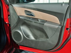 2013款 掀背版 1.6L 手动 豪华型