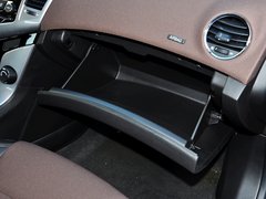 2013款 掀背版 1.6L 手动 豪华型