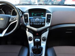 2013款 掀背版 1.6L 手动 豪华型