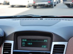2013款 掀背版 1.6L 手动 豪华型