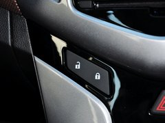 2013款 掀背版 1.6L 手动 豪华型