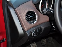 2013款 掀背版 1.6L 手动 豪华型