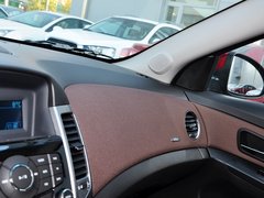 2013款 掀背版 1.6L 手动 豪华型