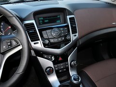 2013款 掀背版 1.6L 手动 豪华型