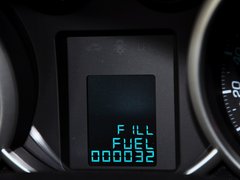 2013款 掀背版 1.6L 手动 豪华型