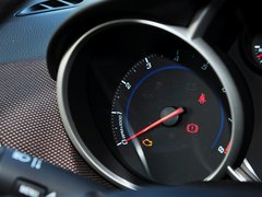 2013款 掀背版 1.6L 手动 豪华型