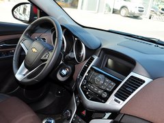 2013款 掀背版 1.6L 手动 豪华型