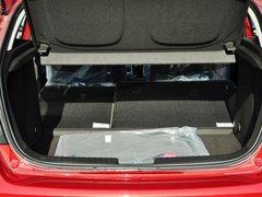 2013款 掀背版 1.6L 手动 豪华型
